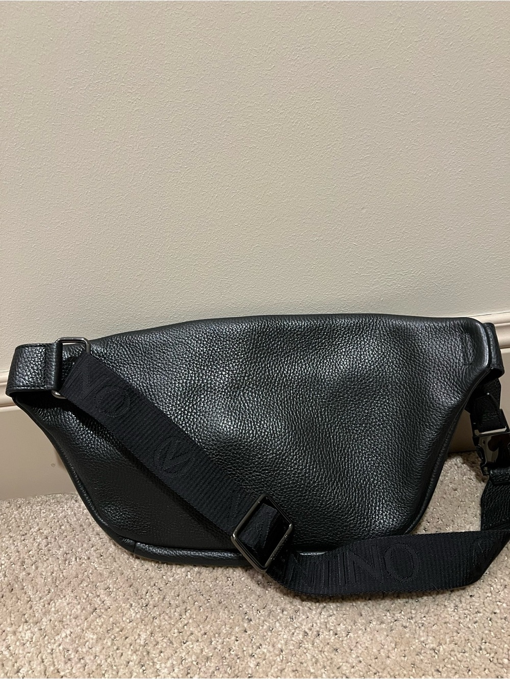 Mario Valentino Black Leather Belt Bag with V Logo - Picture 7 of 7